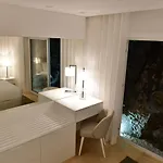 The Castle House 아파트
