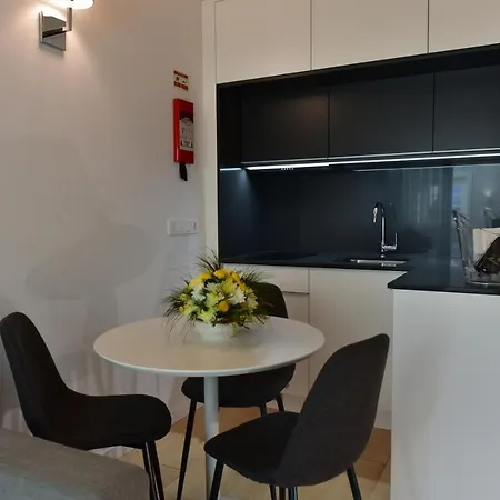 The Castle House Apartament *